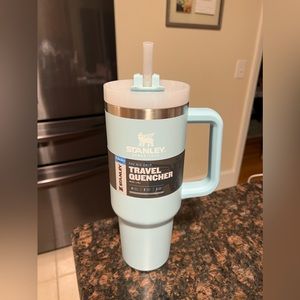 Stanley AQUA Adventure Quencher 40oz AQUA